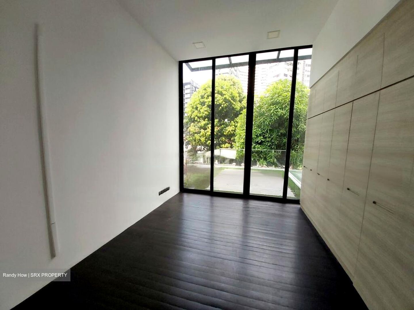 Orchard Road (D9), Terrace #480318421